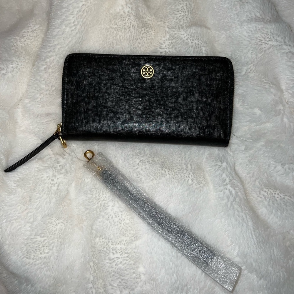 Nwt Tory Burch wristlet/wallet